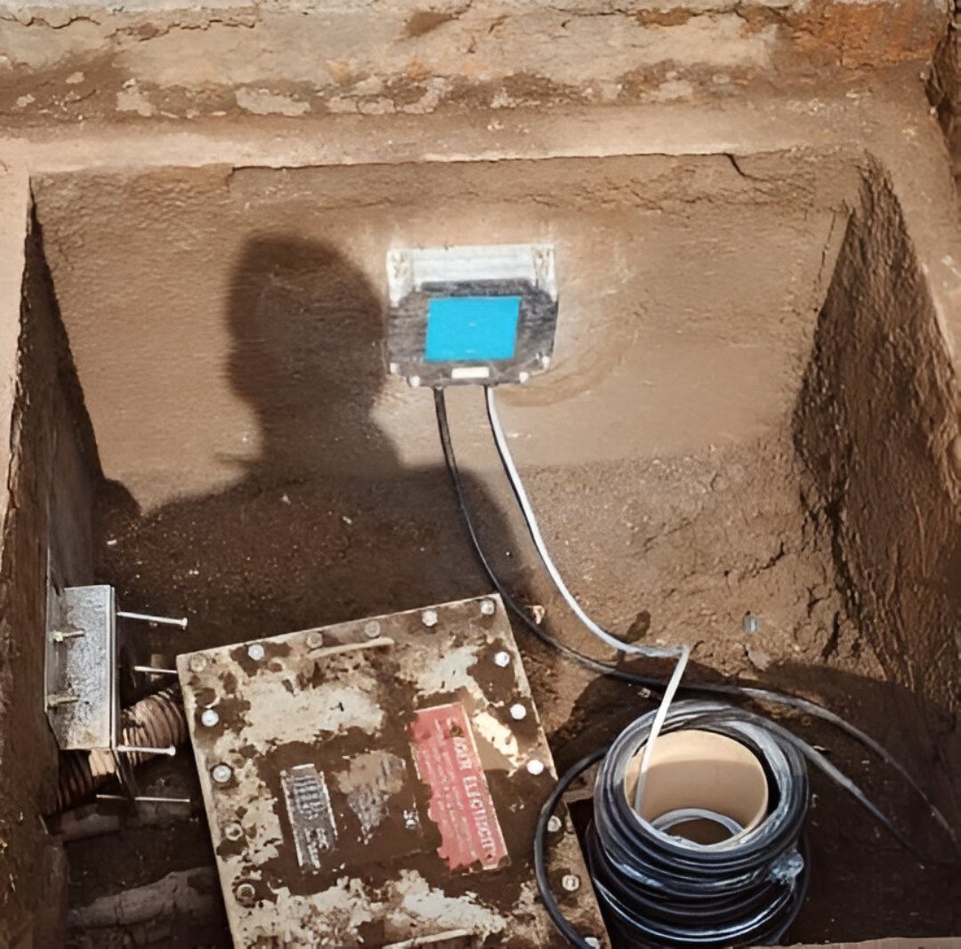 Synaptec passive sensor installed in a cable joint bay in Mumbai